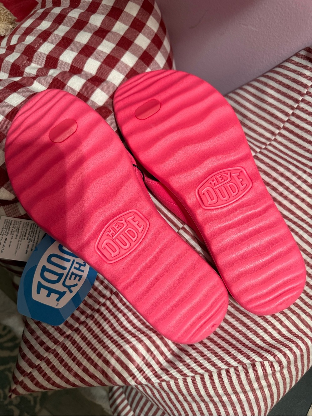 Hey Dude Pink Flip Flop Sandals Size 7 - Picture 4 of 4